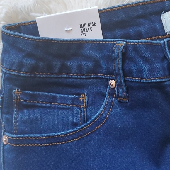Forever 21 Mid Rise Ankle Fit  Size 27 - Picture 6 of 12